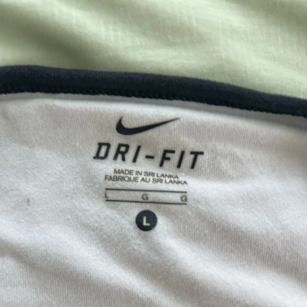 Nike dry fit tennis top